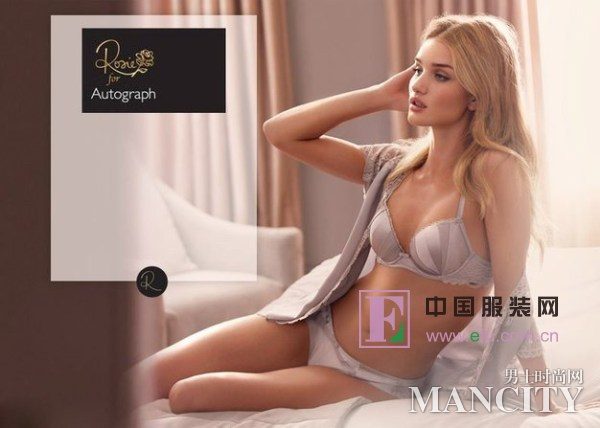 ����3��Ů�����Ը������ջ��Ƭ