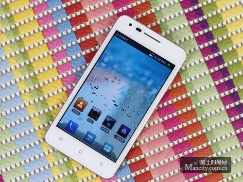 Ů����� OPPO Finder��ɫ�澩������ 