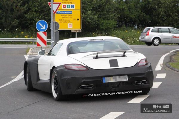 ���� SLS AMG Black Series ���¼����