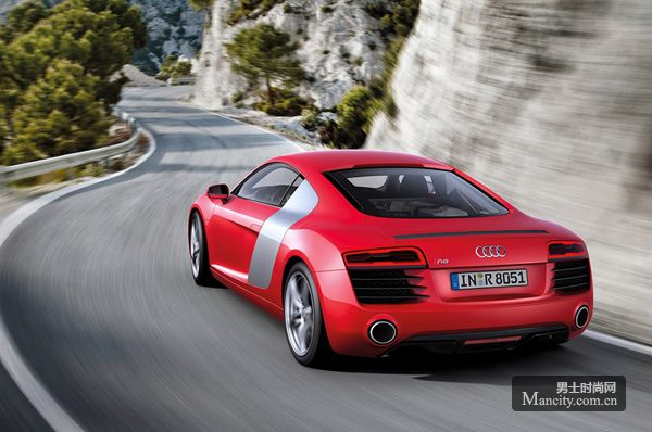 Audi���µϣ���ʽ����2013С�Ŀ�R8 �ܳ�