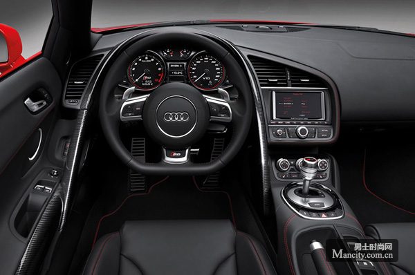 Audi���µϣ���ʽ����2013С�Ŀ�R8 �ܳ�