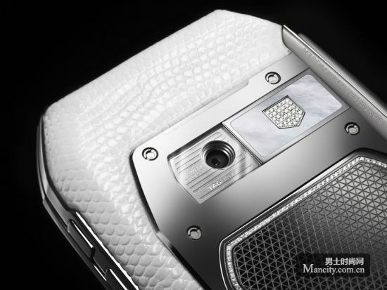 ����Diamonds_-_Close-up_camera_shutter