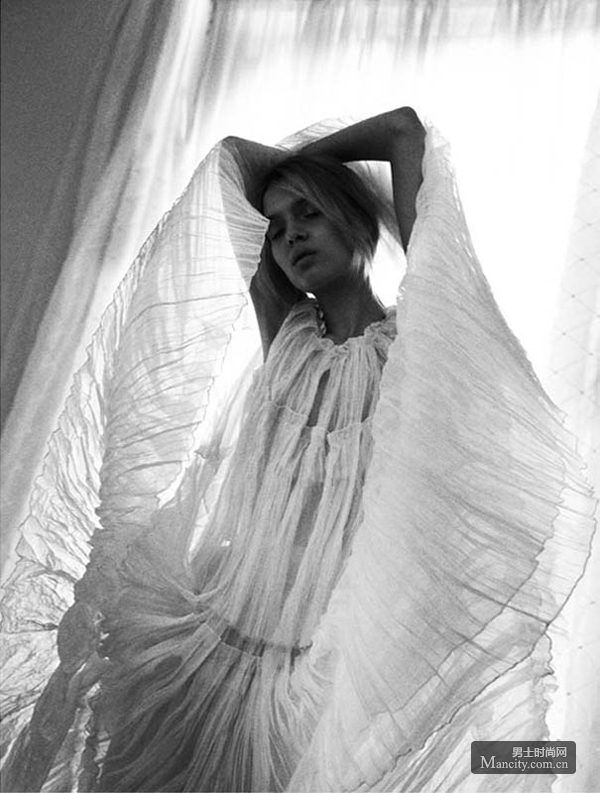��Vogue������2012��6�º�