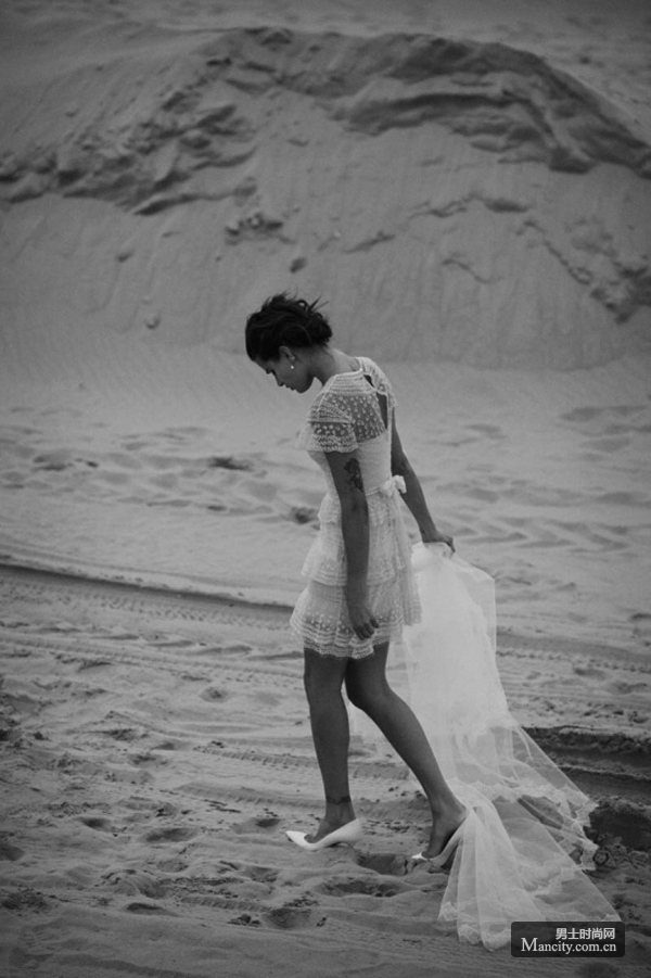 ��ģIsabeli Fontana4����־��Ƭ