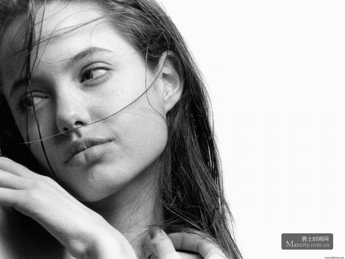 Angelina Jolie�������ȡ���������д��